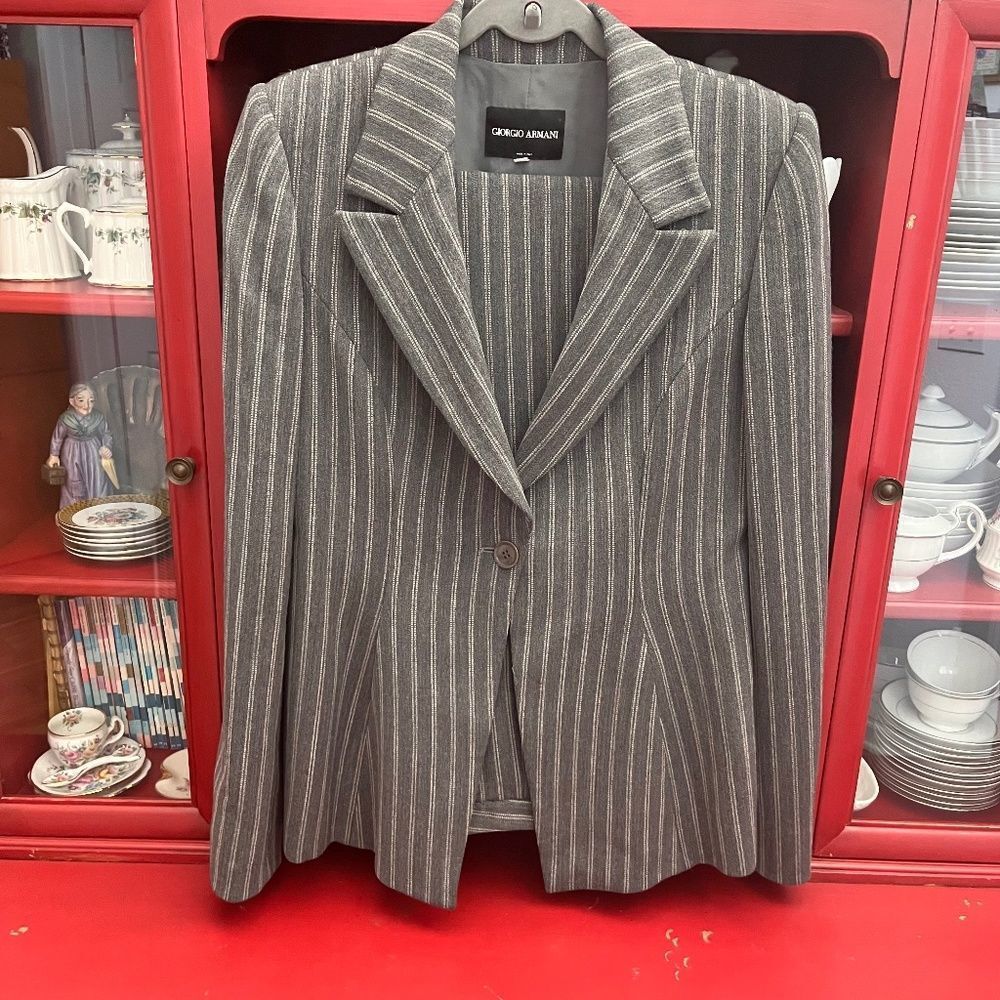 Vintage Giorgio Armani Wool Pinstriped 2pc Suit Grey White Size Italy 46 USA 10